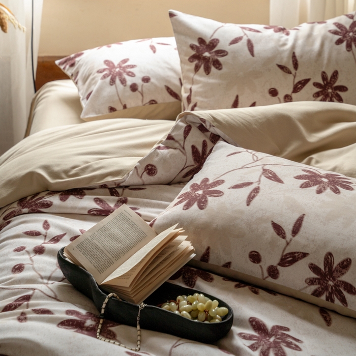 91家纺网 家纺一手货源 找家纺 眷恋家纺 2025新款全棉贡缎磨毛数码印花四件套 花解语-红