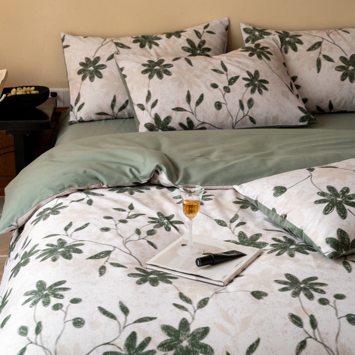 91家纺网 家纺一手货源 找家纺 眷恋家纺 2025新款全棉贡缎磨毛数码印花四件套 花解语-绿