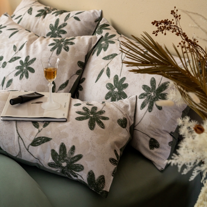 91家纺网 家纺一手货源 找家纺 眷恋家纺 2025新款全棉贡缎磨毛数码印花四件套 花解语-绿