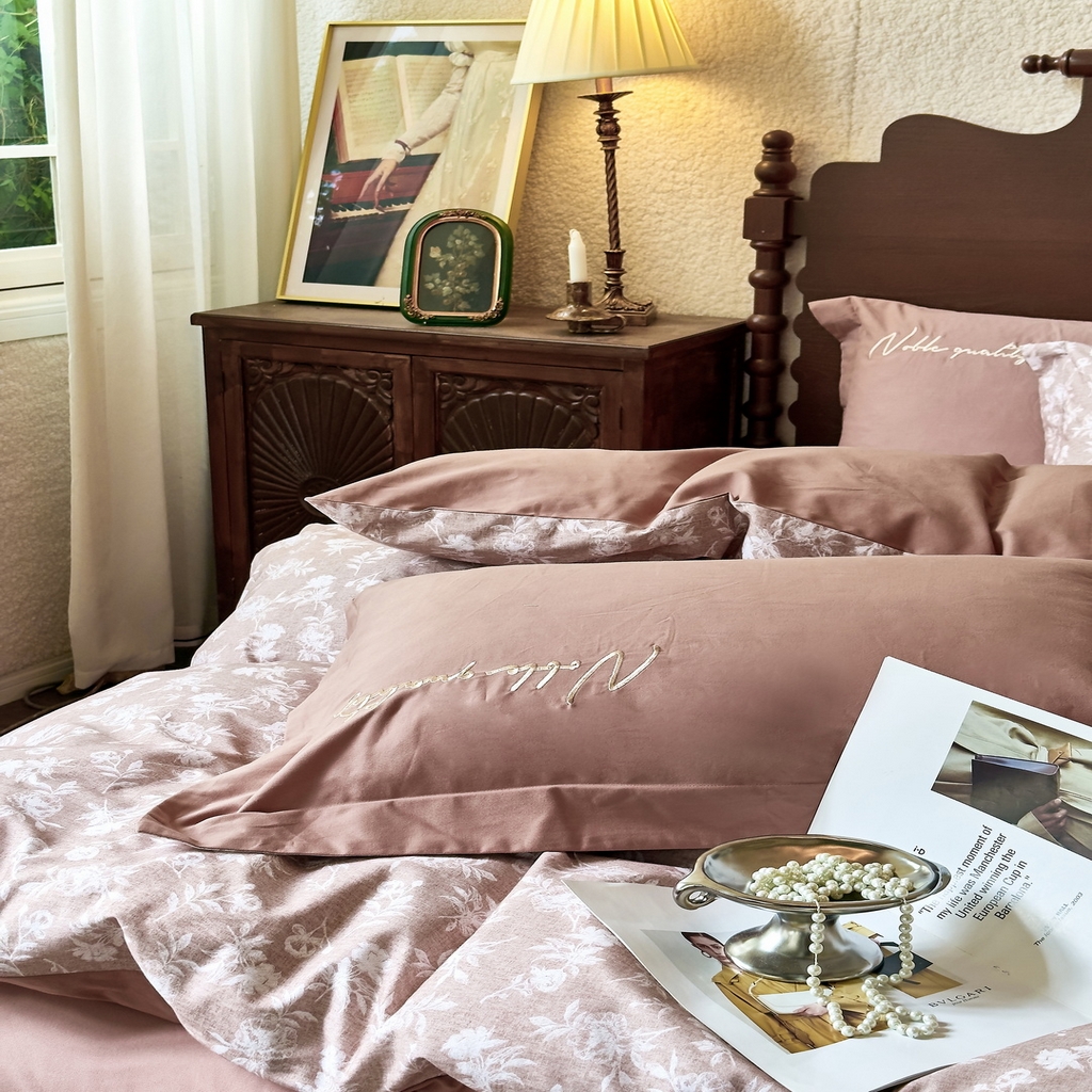 91家纺网 家纺一手货源 找家纺 由丽家纺 2025新款亲肤全棉纯棉磨毛印加绣四件套 兰序-桔