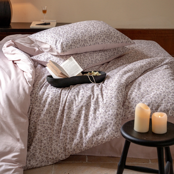 91家纺网 家纺一手货源 找家纺 眷恋家纺 2025新款全棉贡缎磨毛数码印花四件套 珑葵-白