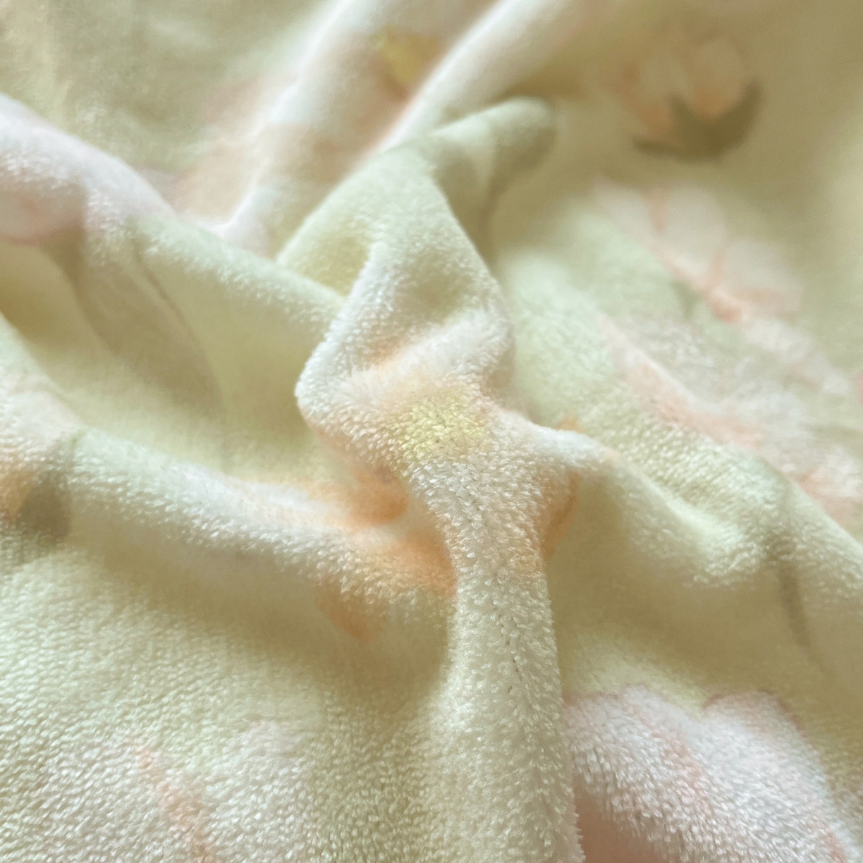 91家纺网 家纺一手货源 找家纺 如一 2025高克重牛奶绒印花三角针工艺四件套 清欢