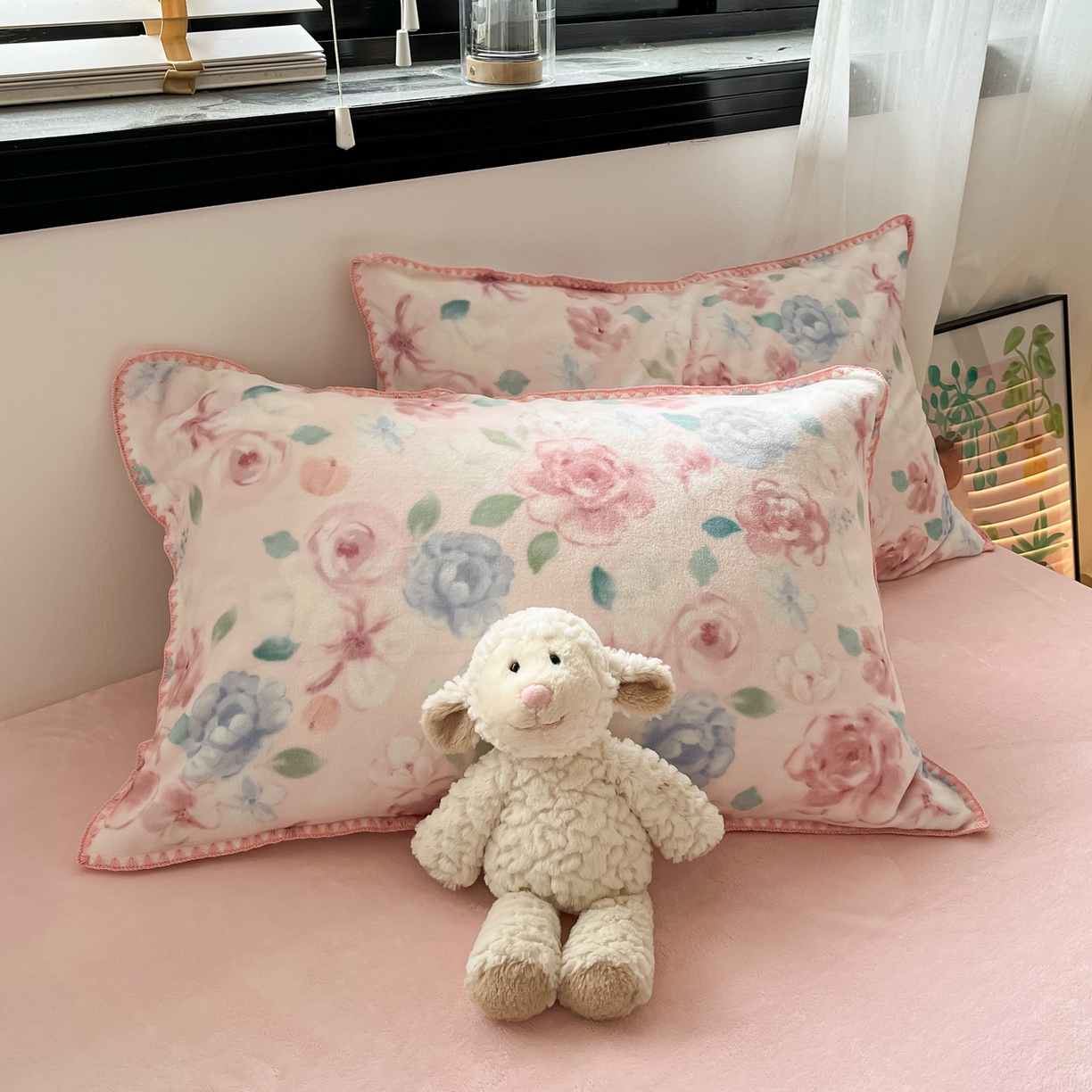 91家纺网 家纺一手货源 找家纺 如一 2025高克重牛奶绒印花三角针工艺四件套 薇朵