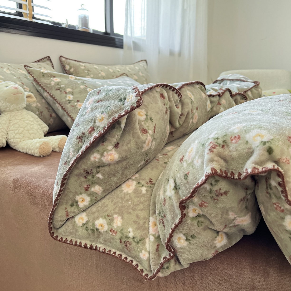 91家纺网 家纺一手货源 找家纺 如一 2025高克重牛奶绒印花三角针工艺四件套 香榭