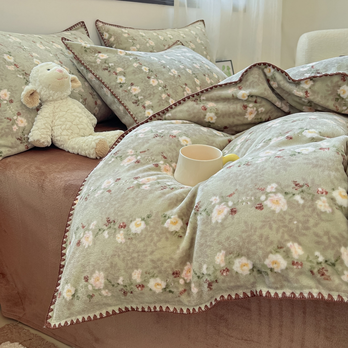 91家纺网 家纺一手货源 找家纺 如一 2025高克重牛奶绒印花三角针工艺四件套 香榭