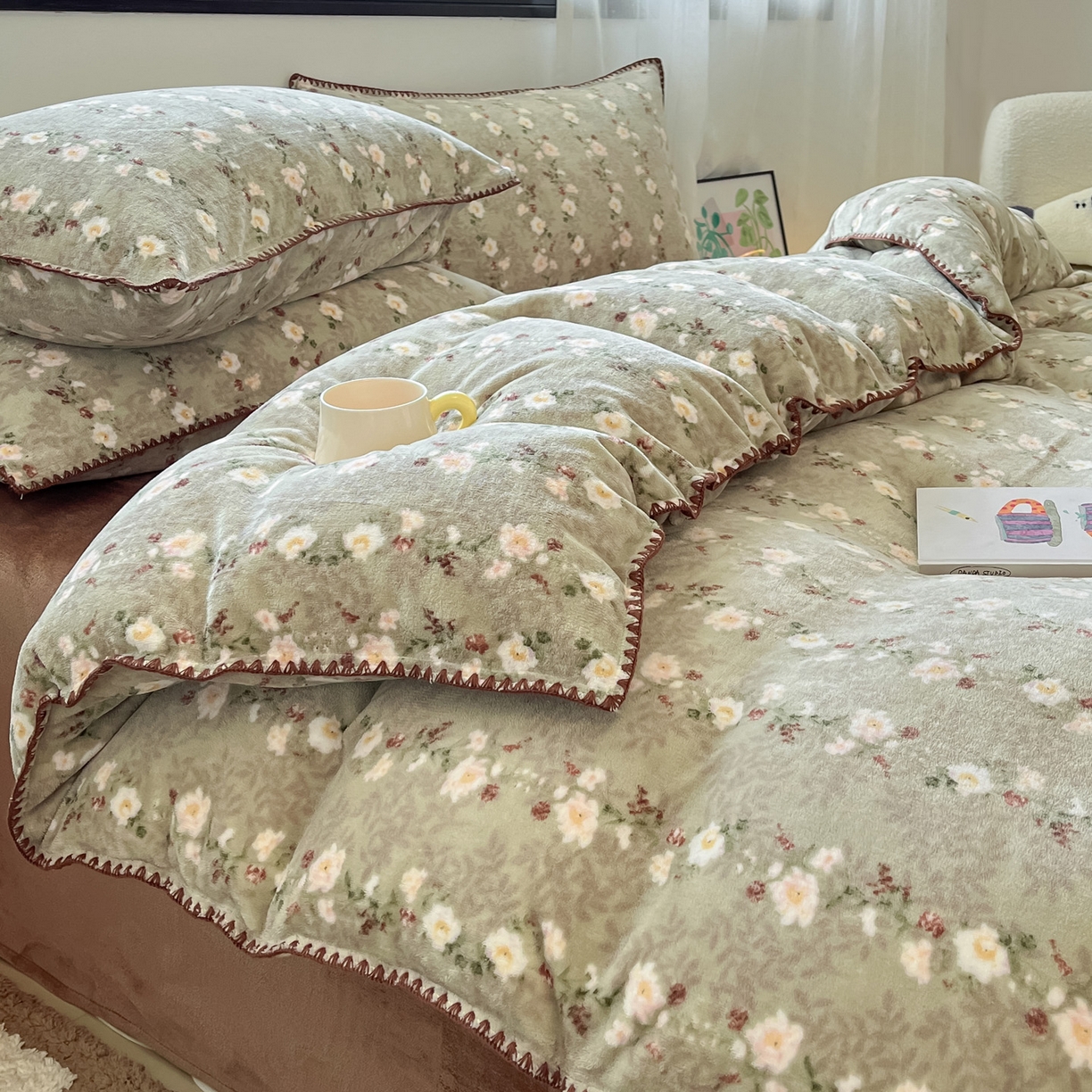 91家纺网 家纺一手货源 找家纺 如一 2025高克重牛奶绒印花三角针工艺四件套 香榭