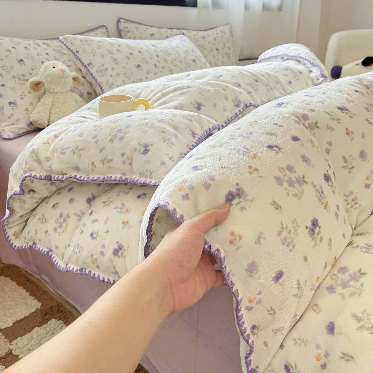 91家纺网 家纺一手货源 找家纺 如一 2025高克重牛奶绒印花三角针工艺四件套 芽青