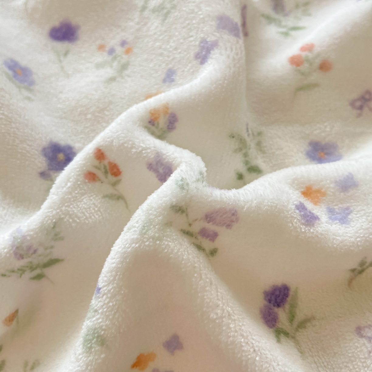 91家纺网 家纺一手货源 找家纺 如一 2025高克重牛奶绒印花三角针工艺四件套 芽青