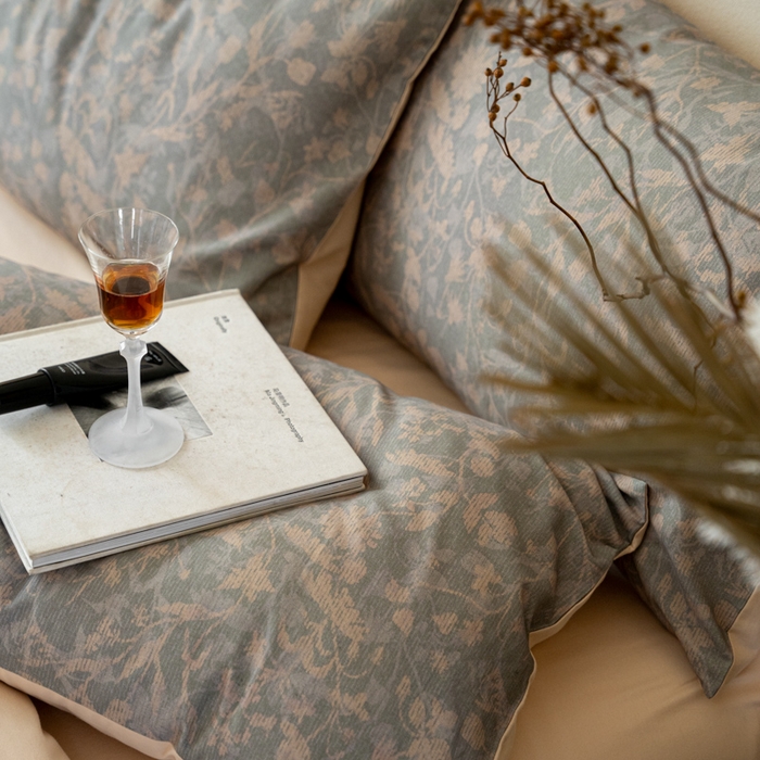 91家纺网 家纺一手货源 找家纺 眷恋家纺 2025新款全棉贡缎磨毛数码印花四件套 莳萝-绿