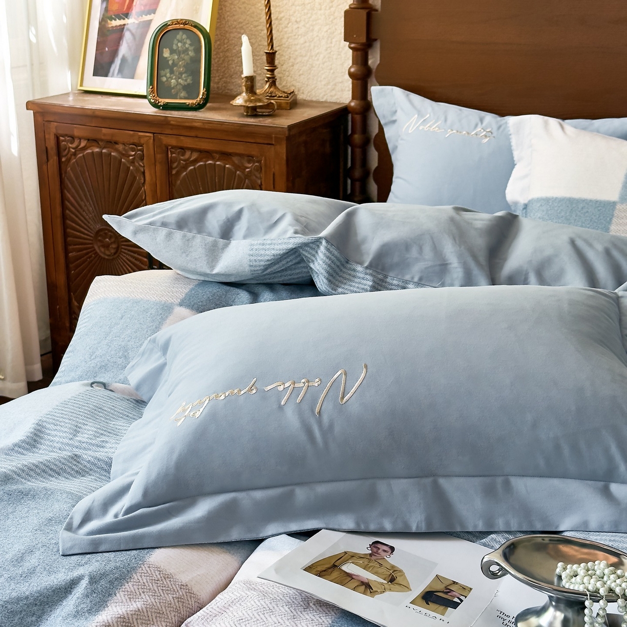 91家纺网 家纺一手货源 找家纺 由丽家纺 2025新款亲肤全棉纯棉磨毛印加绣四件套 沐弦-蓝