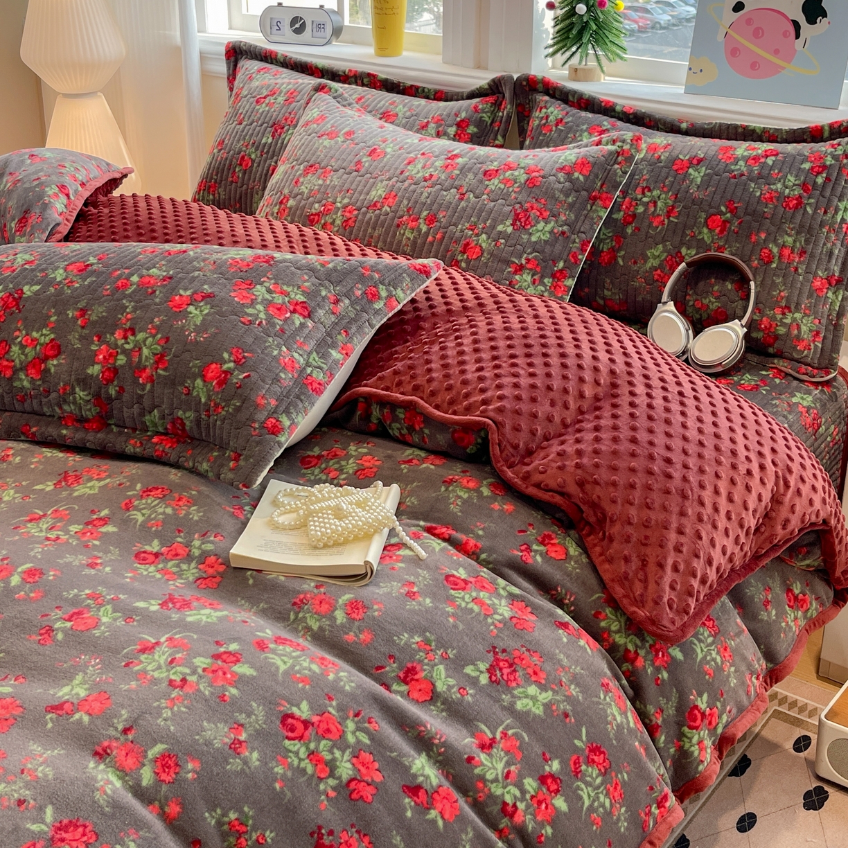 91家纺网 家纺一手货源 找家纺 元熙 2025新款印花小清新韩国绒牛奶绒豆豆床盖四件套 玫瑰故事