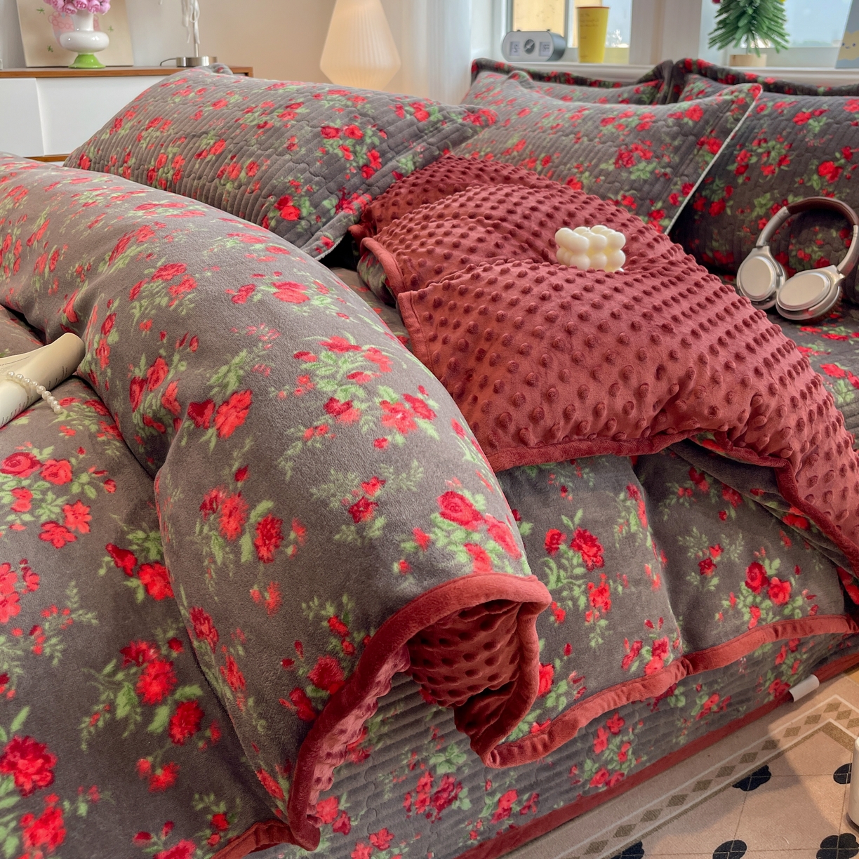 91家纺网 家纺一手货源 找家纺 元熙 2025新款印花小清新韩国绒牛奶绒豆豆床盖四件套 玫瑰故事