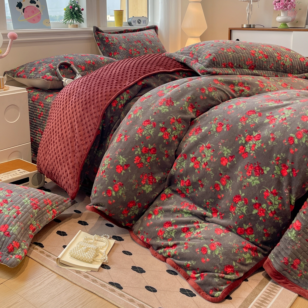 91家纺网 家纺一手货源 找家纺 元熙 2025新款印花小清新韩国绒牛奶绒豆豆床盖四件套 玫瑰故事