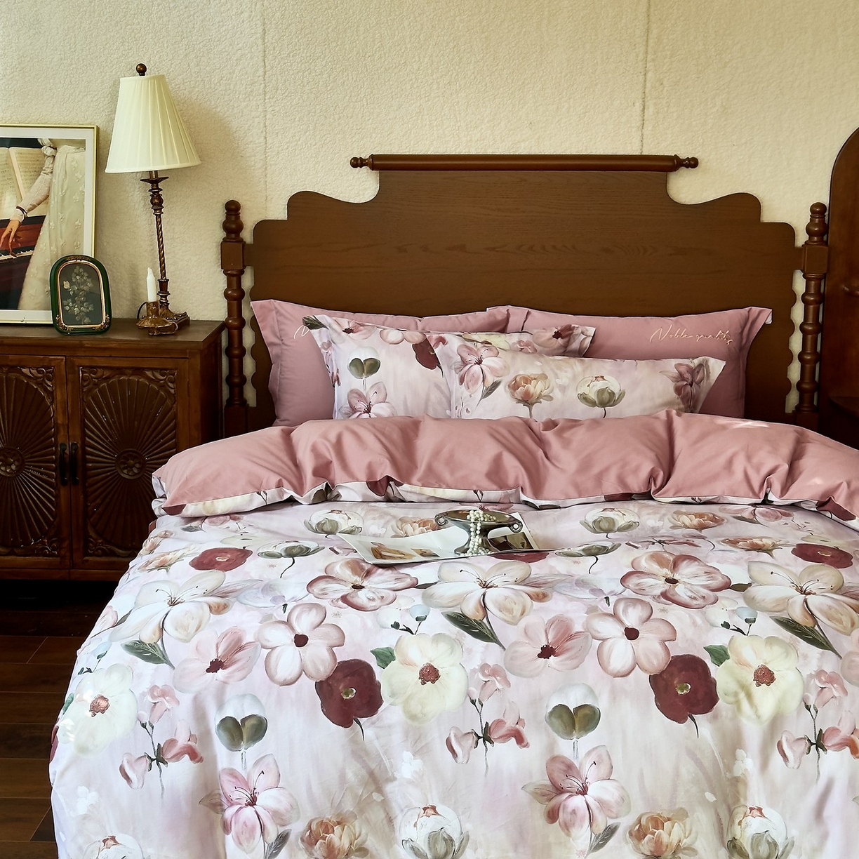 91家纺网 家纺一手货源 找家纺 由丽家纺 2025新款亲肤全棉纯棉磨毛印加绣四件套 鸢香-豆沙