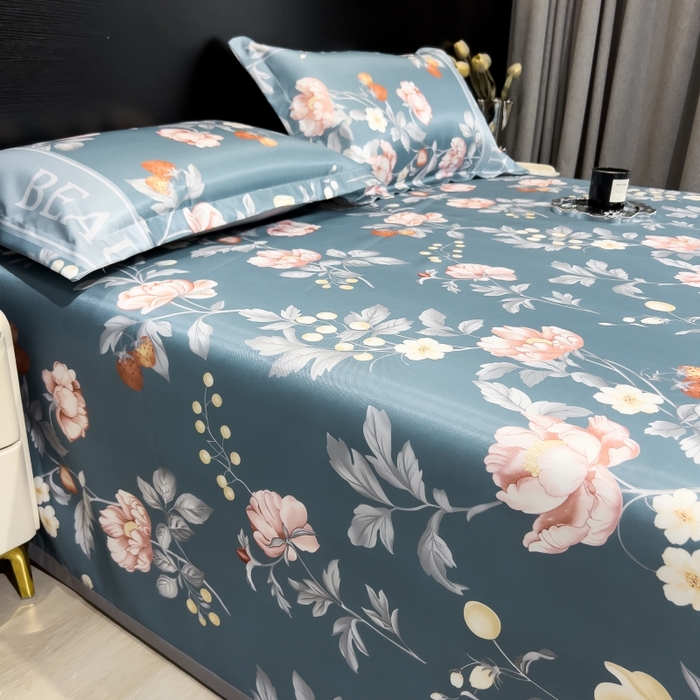 91家纺网 家纺一手货源 找家纺 梵克保罗 2025新款冰丝凉席床单款凉席三件套 蜜桃花