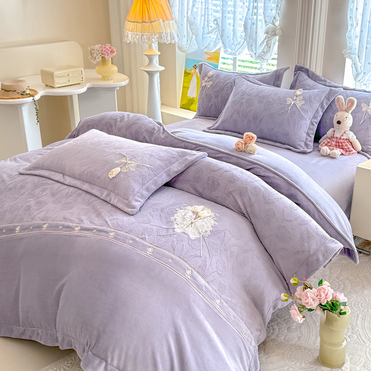 91家纺网 家纺一手货源 找家纺 （总）艾唯希家纺 2025新款韩版全消光雕花绒工艺四件套牛奶绒-郁金之恋