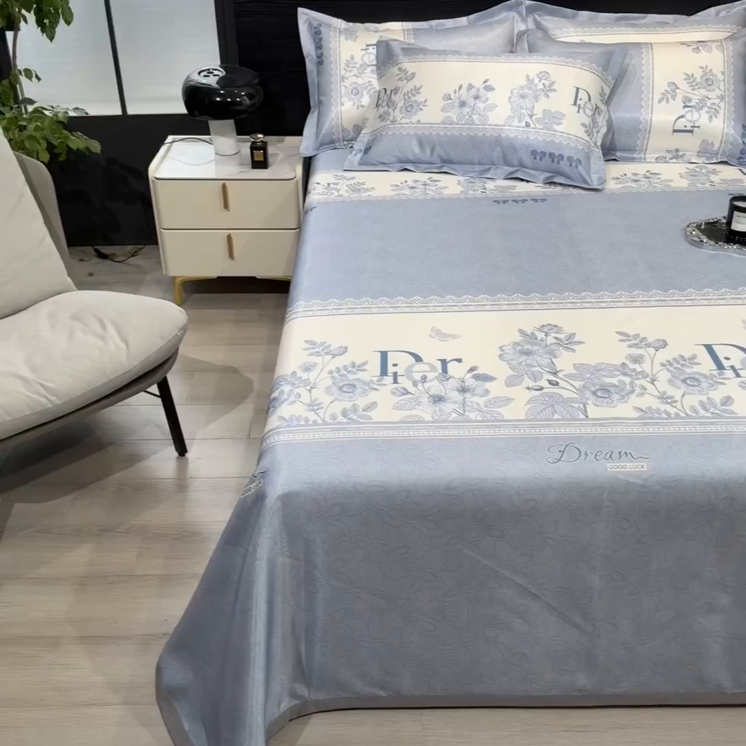 91家纺网 家纺一手货源 找家纺 梵克保罗 2025新款冰丝凉席床单款凉席三件套 凝光