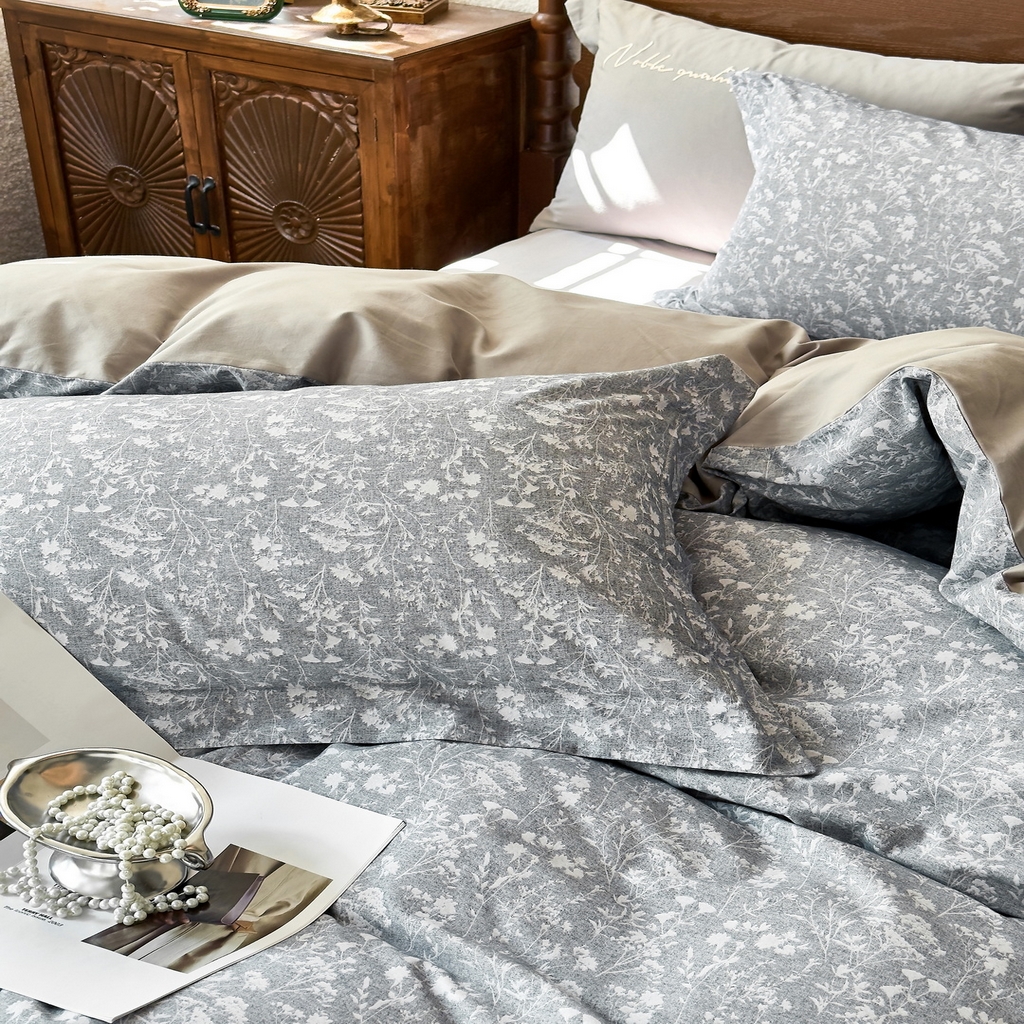 91家纺网 家纺一手货源 找家纺 由丽家纺 2025新款亲肤全棉纯棉磨毛印加绣四件套 枝韵-灰