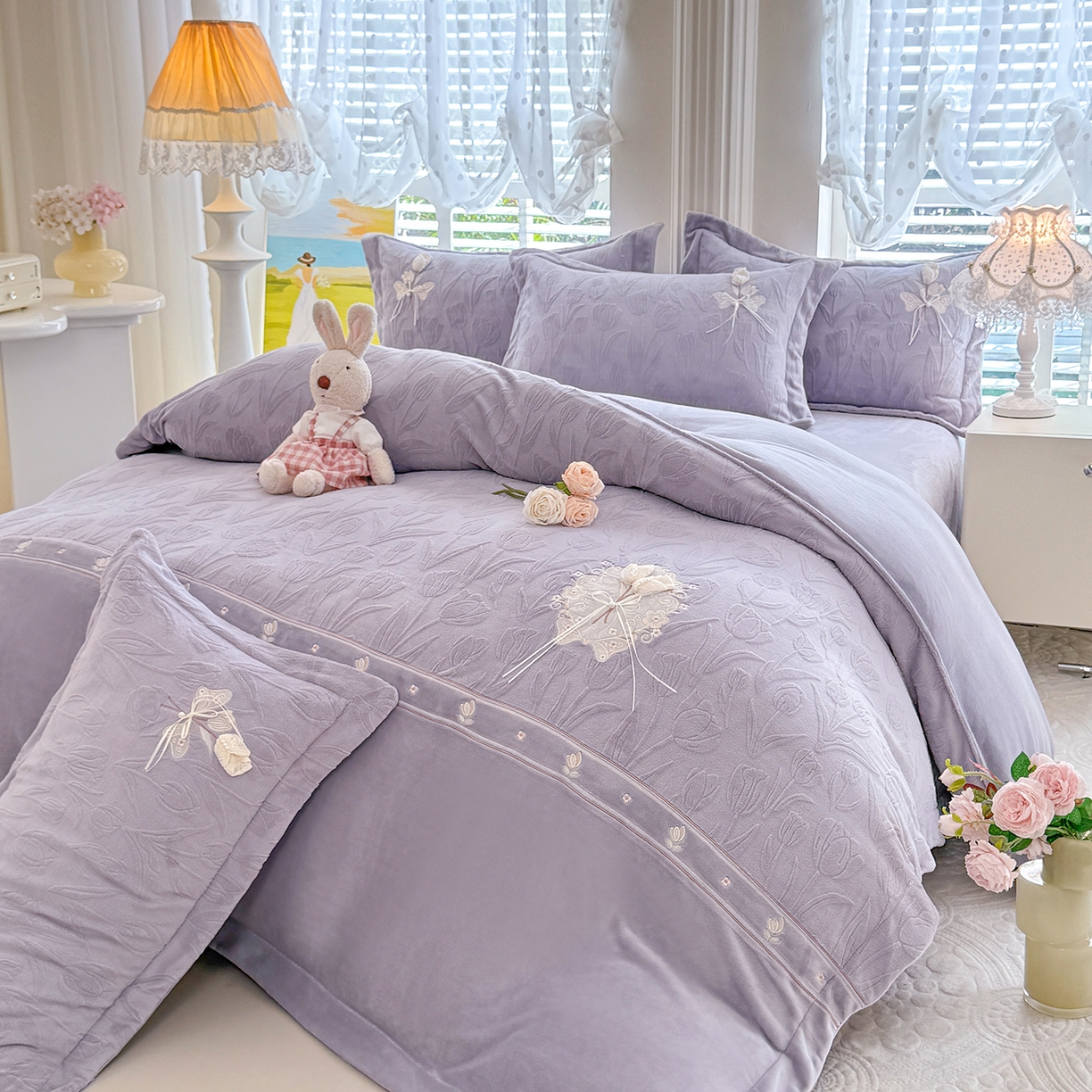 91家纺网 家纺一手货源 找家纺 艾唯希家纺 2025新款韩版全消光雕花绒工艺四件套牛奶绒-郁金之恋 郁金之恋-紫