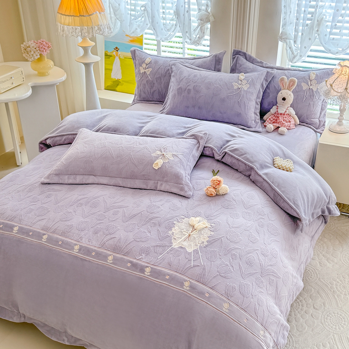 91家纺网 家纺一手货源 找家纺 艾唯希家纺 2025新款韩版全消光雕花绒工艺四件套牛奶绒-郁金之恋 郁金之恋-紫