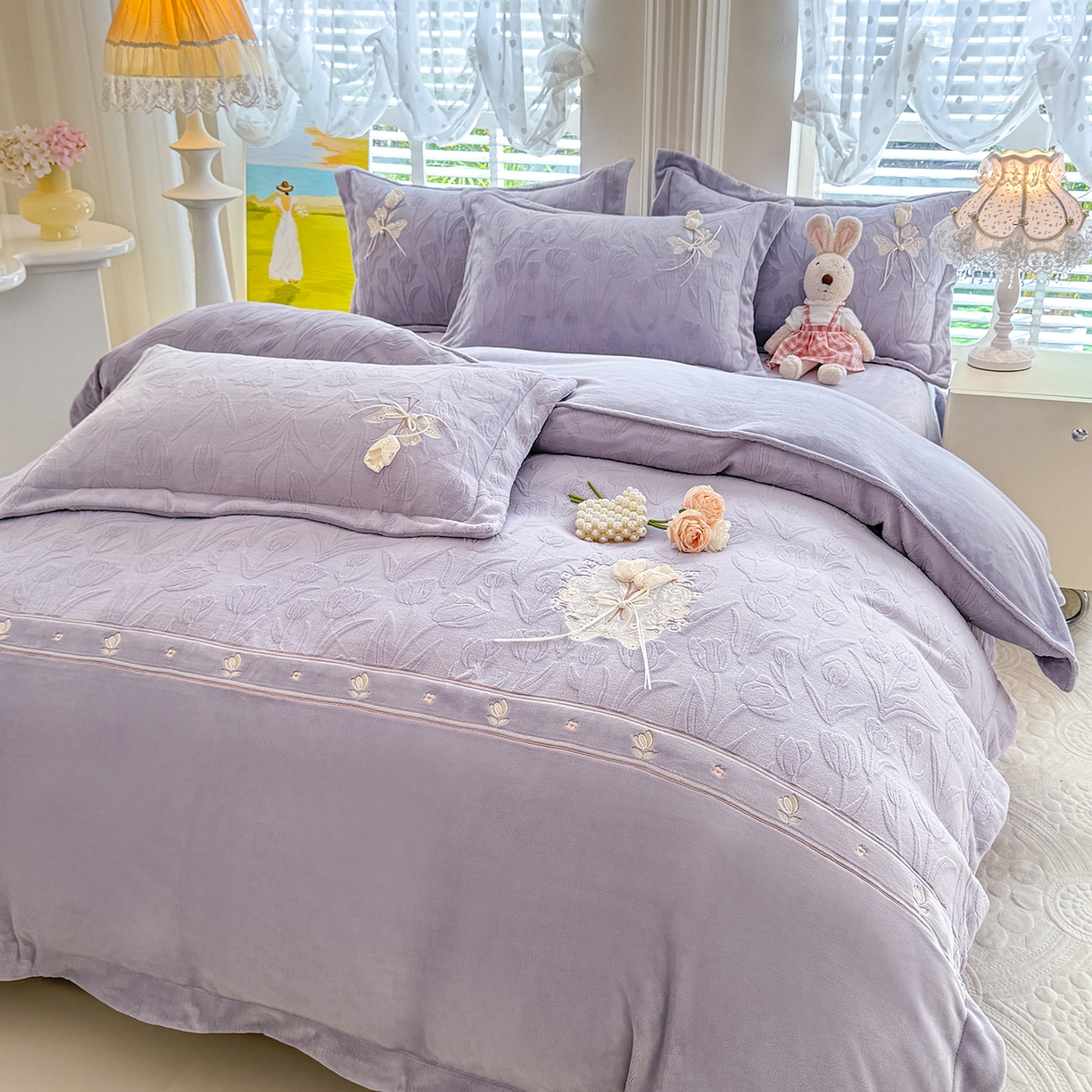 91家纺网 家纺一手货源 找家纺 艾唯希家纺 2025新款韩版全消光雕花绒工艺四件套牛奶绒-郁金之恋 郁金之恋-紫