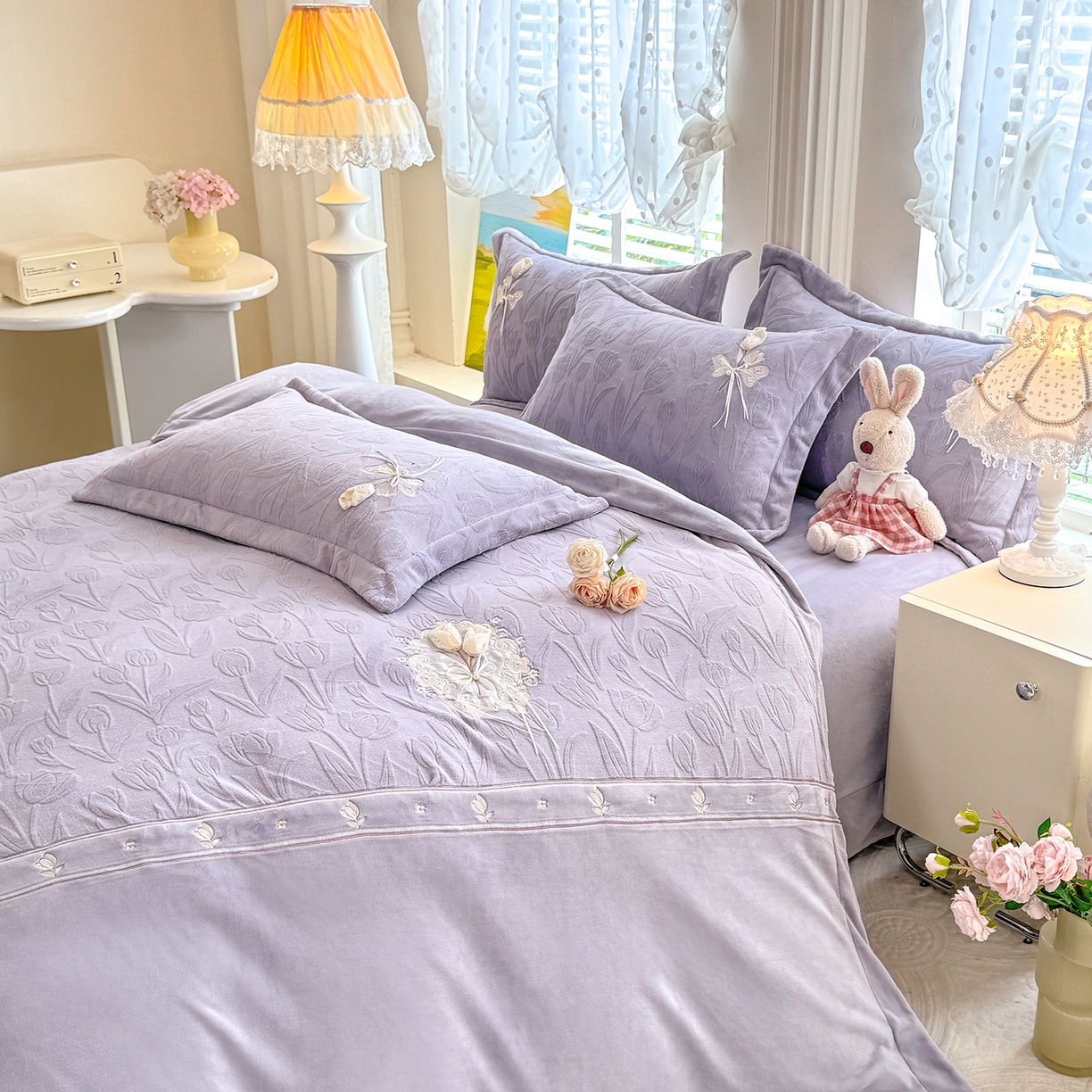 91家纺网 家纺一手货源 找家纺 艾唯希家纺 2025新款韩版全消光雕花绒工艺四件套牛奶绒-郁金之恋 郁金之恋-紫