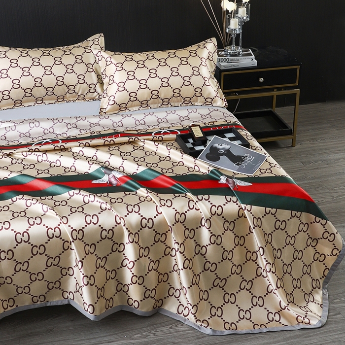 91家纺网 家纺一手货源 找家纺 梵克保罗 2025新款冰丝凉席床单款凉席三件套 小蜜蜂