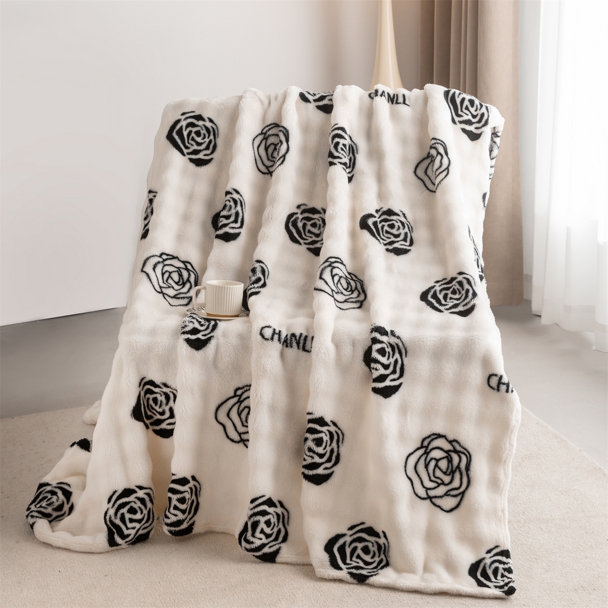 91家纺网 家纺一手货源 找家纺 （总）安琪家纺 2025新款280克直播爆品兔毛绒高克重多功能抽条毛毯盖毯午睡毯跨境外贸