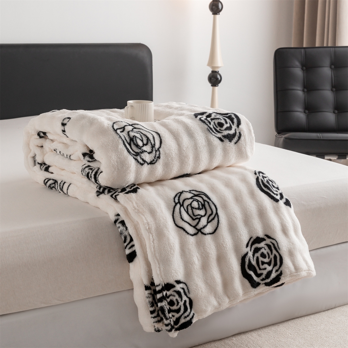 91家纺网 家纺一手货源 找家纺 （总）安琪家纺 2025新款爆品temu希音TK350g山茶花仿兔毛绒毯休闲大泡泡毯跨境外贸出口 