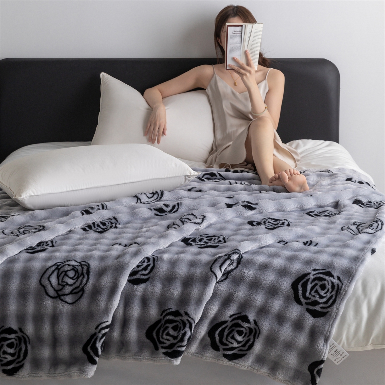 91家纺网 家纺一手货源 找家纺 安琪家纺 2025新款爆品temu希音TK350g山茶花仿兔毛绒毯休闲大泡泡毯跨境外贸出口  山茶花-灰