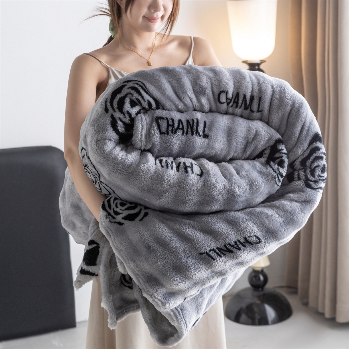 91家纺网 家纺一手货源 找家纺 安琪家纺 2025新款爆品temu希音TK350g山茶花仿兔毛绒毯休闲大泡泡毯跨境外贸出口  山茶花-灰