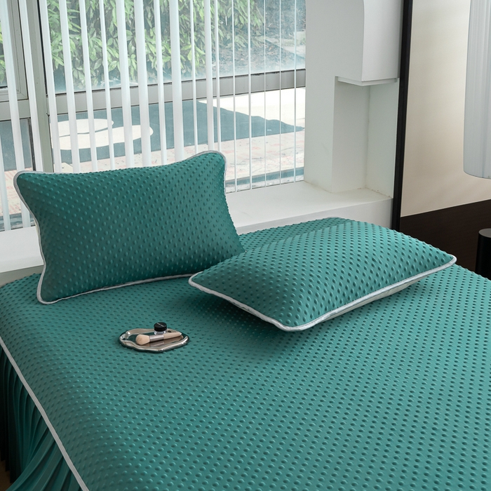 91家纺网 家纺一手货源 找家纺 梵克保罗 2025新款3D直播网红热款凉感丝冰豆豆三明治复合床裙款凉席三件套 墨绿