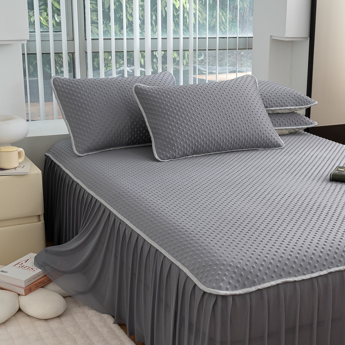 91家纺网 家纺一手货源 找家纺 梵克保罗 2025新款3D直播网红热款凉感丝冰豆豆三明治复合床裙款凉席三件套 贵族灰