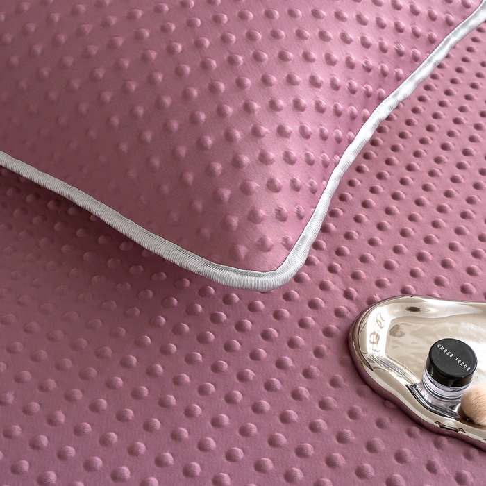 91家纺网 家纺一手货源 找家纺 梵克保罗 2025新款3D直播网红热款凉感丝冰豆豆三明治复合床裙款凉席三件套 香芋紫