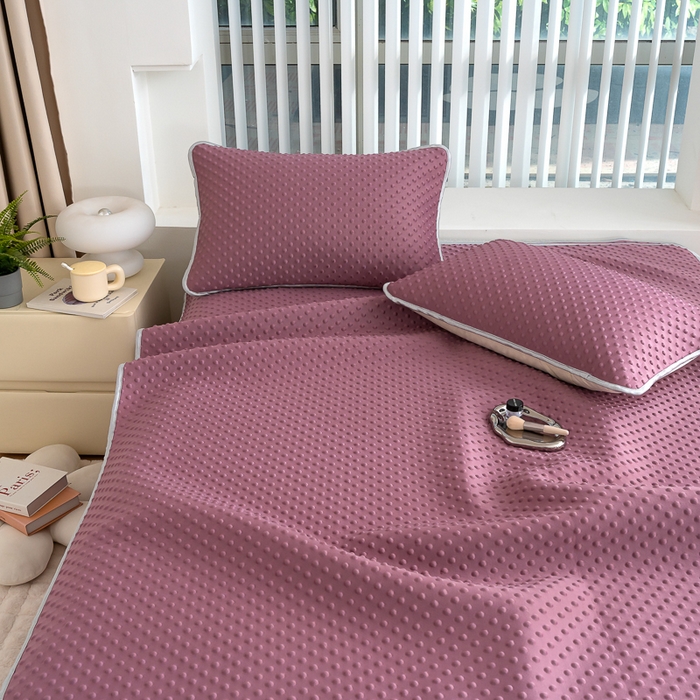 91家纺网 家纺一手货源 找家纺 梵克保罗 2025新款3D直播网红热款凉感丝冰豆豆三明治复合床裙款凉席三件套 香芋紫