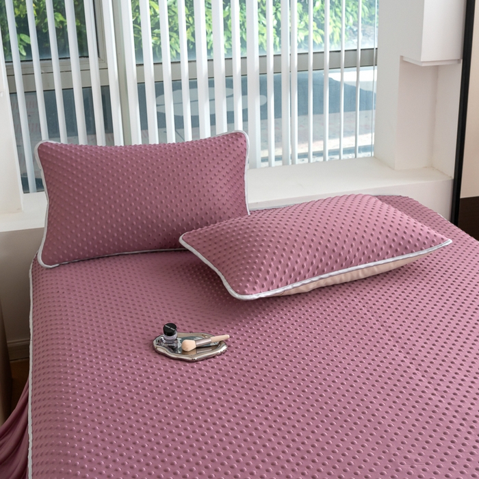 91家纺网 家纺一手货源 找家纺 梵克保罗 2025新款3D直播网红热款凉感丝冰豆豆三明治复合床裙款凉席三件套 香芋紫