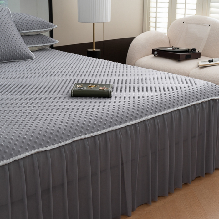 91家纺网 家纺一手货源 找家纺 梵克保罗 2025新款3D直播网红热款凉感丝冰豆豆三明治复合床裙款凉席三件套 贵族灰