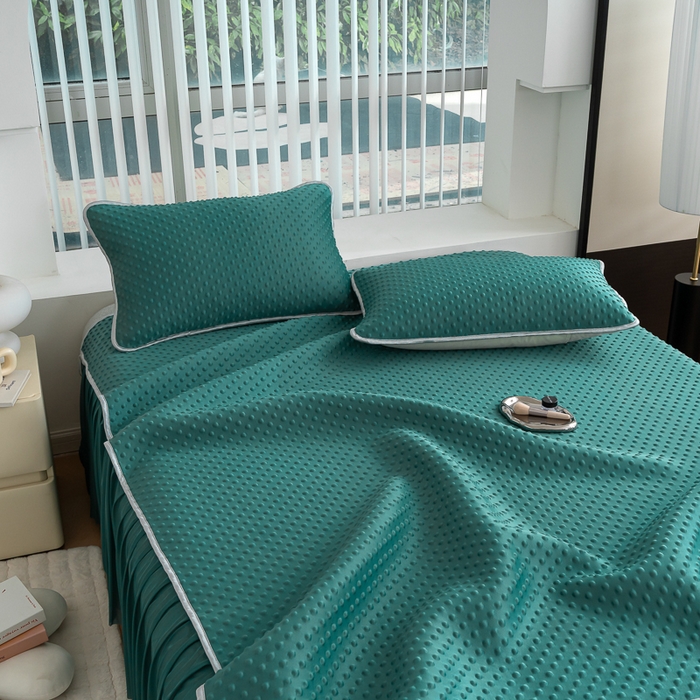 91家纺网 家纺一手货源 找家纺 梵克保罗 2025新款3D直播网红热款凉感丝冰豆豆三明治复合床裙款凉席三件套 墨绿