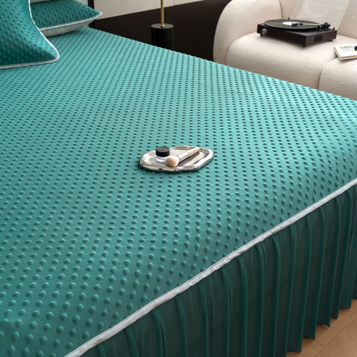 91家纺网 家纺一手货源 找家纺 梵克保罗 2025新款3D直播网红热款凉感丝冰豆豆三明治复合床裙款凉席三件套 墨绿