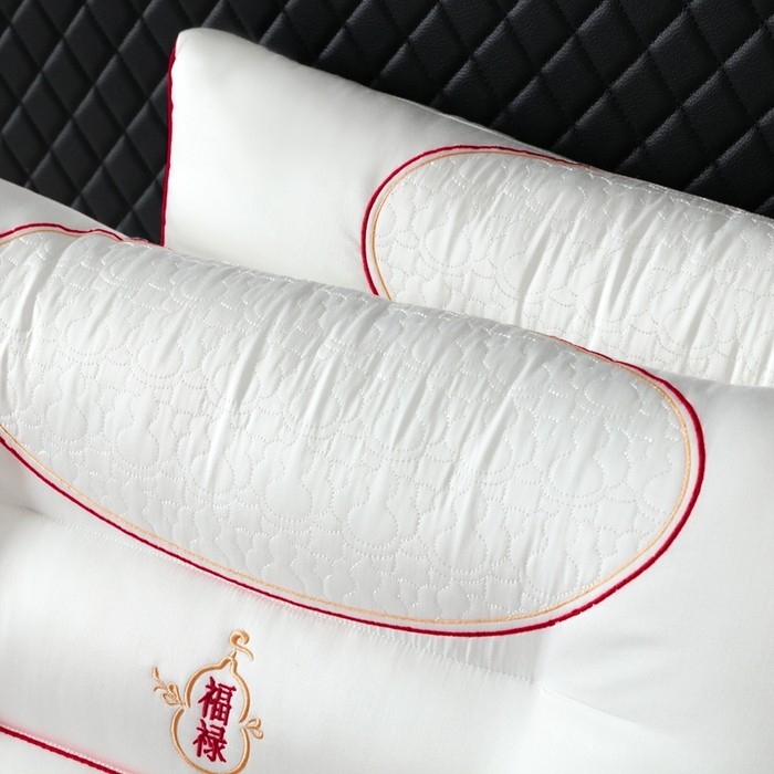 91家纺网 家纺一手货源 找家纺 （总）晚儿 2025新款亲肤舒适福禄绣花护颈枕枕头枕芯