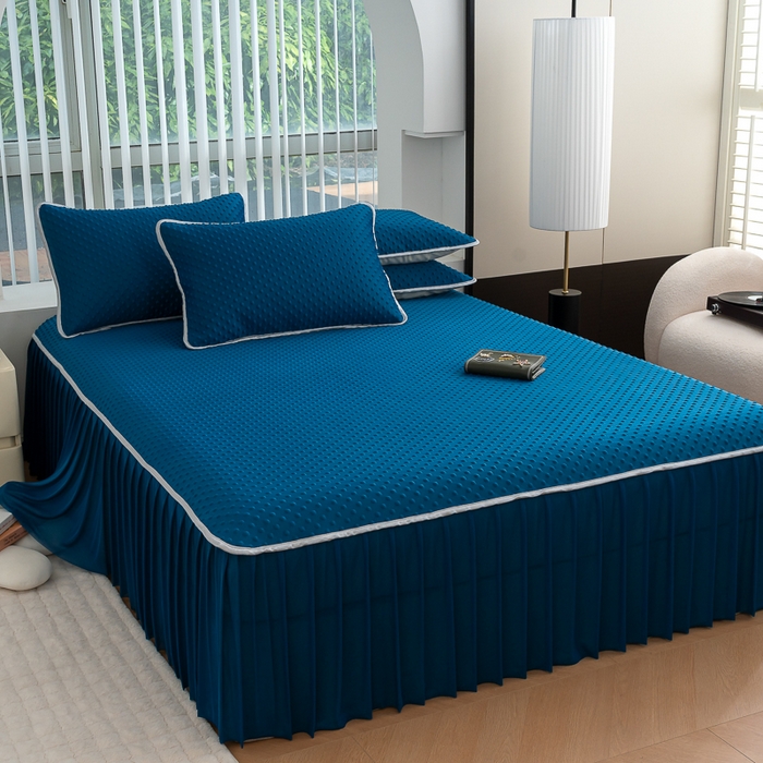 91家纺网 家纺一手货源 找家纺 梵克保罗 2025新款3D直播网红热款凉感丝冰豆豆三明治复合床裙款凉席三件套 孔雀蓝