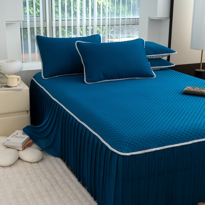 91家纺网 家纺一手货源 找家纺 梵克保罗 2025新款3D直播网红热款凉感丝冰豆豆三明治复合床裙款凉席三件套 孔雀蓝