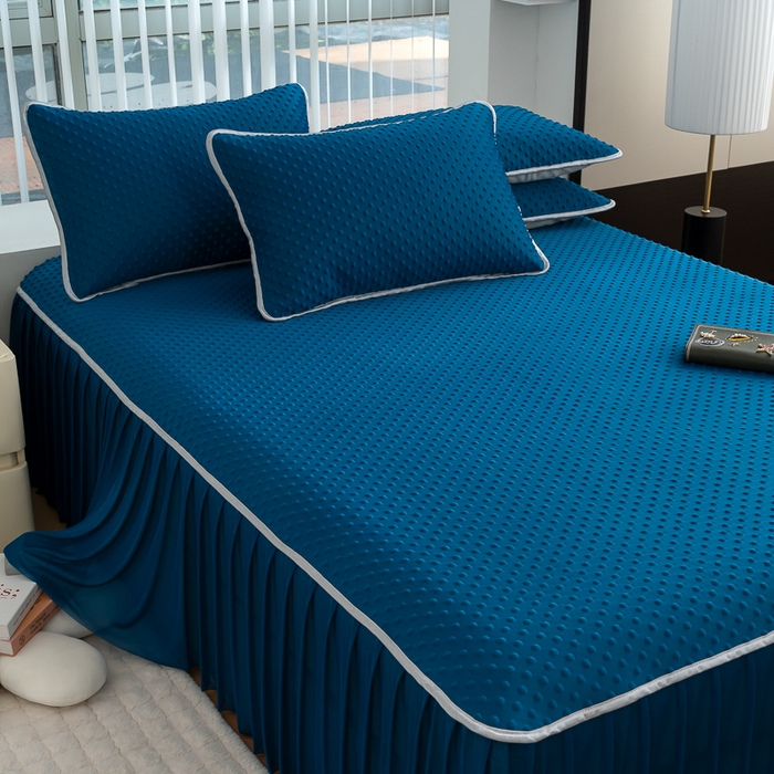 91家纺网 家纺一手货源 找家纺 梵克保罗 2025新款3D直播网红热款凉感丝冰豆豆三明治复合床裙款凉席三件套 孔雀蓝