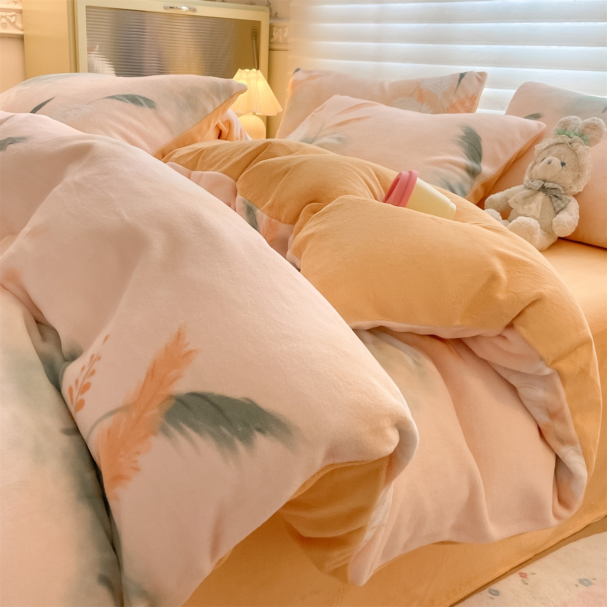 91家纺网 家纺一手货源 找家纺 （总）美澳家纺 2025新款190克加厚牛奶绒印花四件套