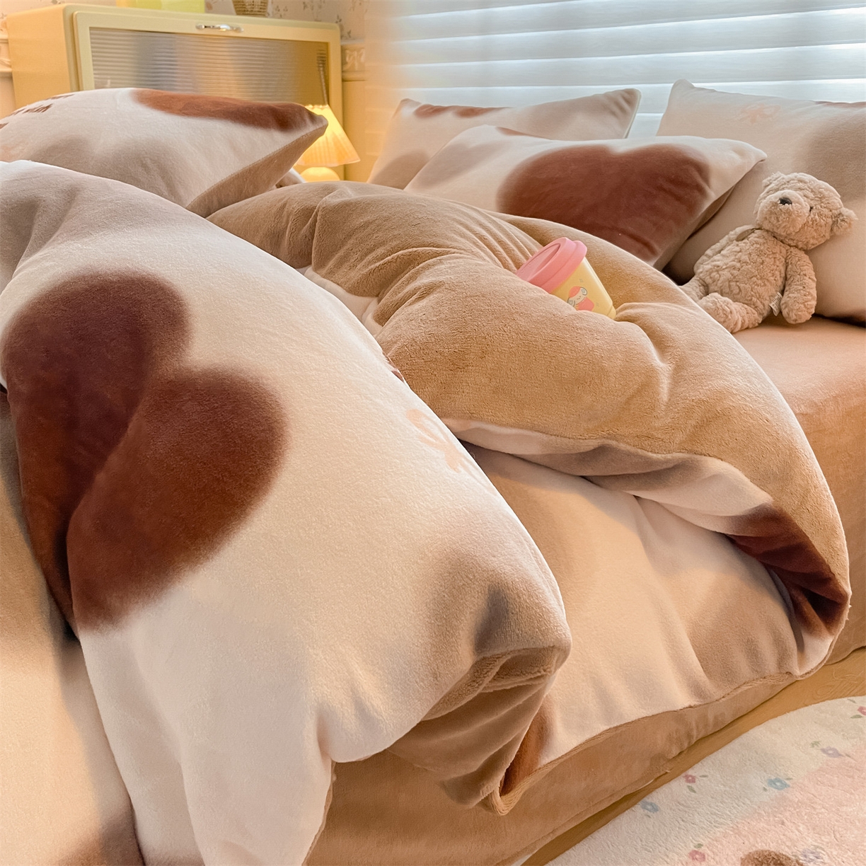 91家纺网 家纺一手货源 找家纺 （总）美澳家纺 2025新款190克加厚牛奶绒印花四件套