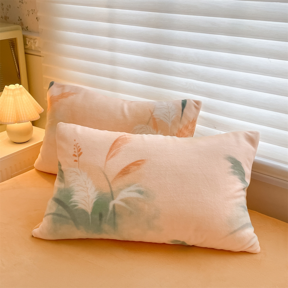 91家纺网 家纺一手货源 找家纺 美澳家纺 2025新款190克加厚牛奶绒印花四件套 繁华