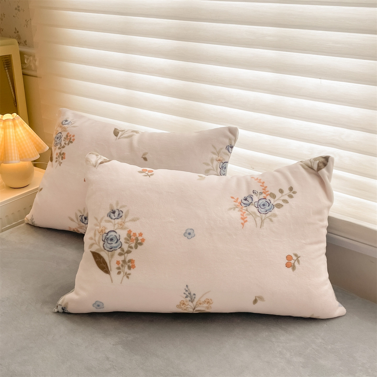 91家纺网 家纺一手货源 找家纺 美澳家纺 2025新款190克加厚牛奶绒印花四件套 花期