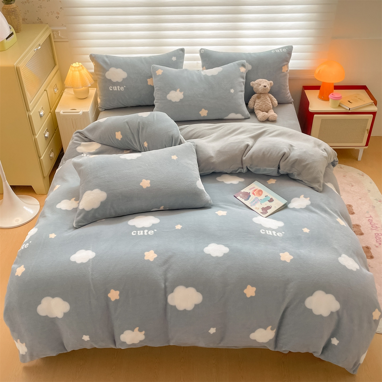 91家纺网 家纺一手货源 找家纺 美澳家纺 2025新款190克加厚牛奶绒印花四件套 云朵