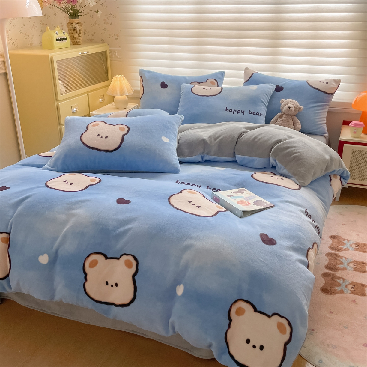 91家纺网 家纺一手货源 找家纺 美澳家纺 2025新款190克加厚牛奶绒印花四件套 调皮熊