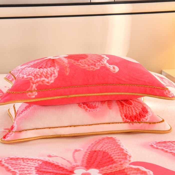 91家纺网 家纺一手货源 找家纺 雨洋2025新款加厚保暖牛奶绒金貂婴儿绒单被套 翩翩起舞